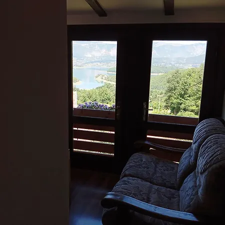 - Stari Javor Apartment Prozor