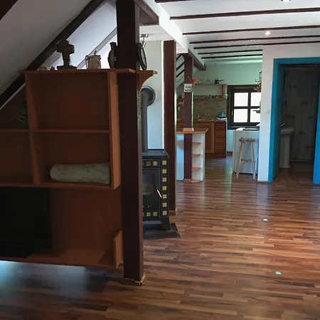 - Stari Javor Apartment *