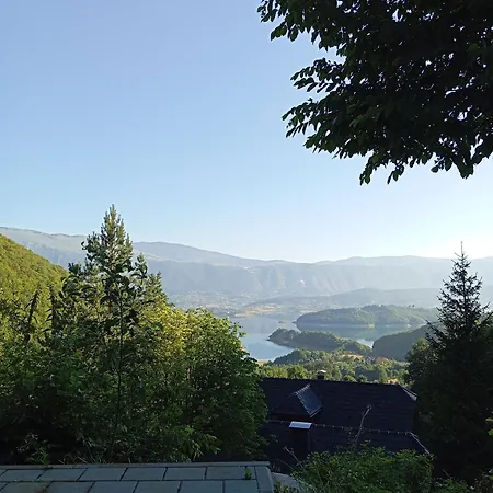 - Stari Javor * Prozor