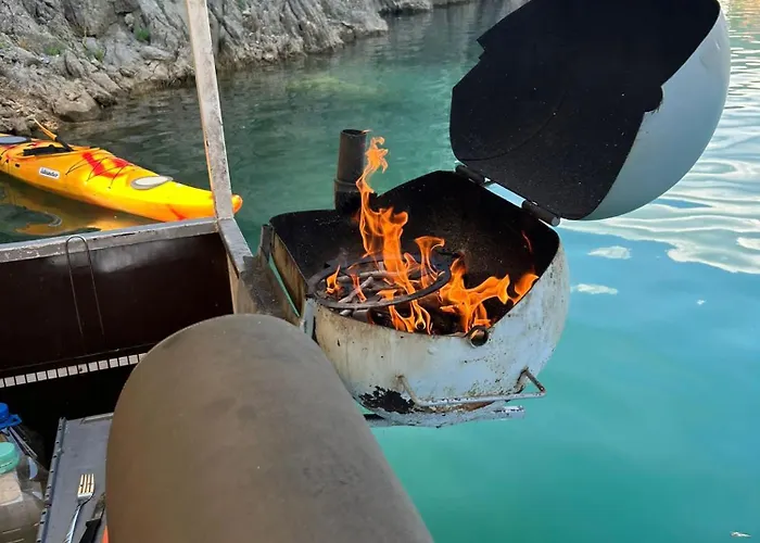 - Stari Javor * Prozor